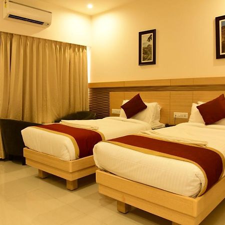 Hotel U.T.Elite بنغالور المظهر الخارجي الصورة