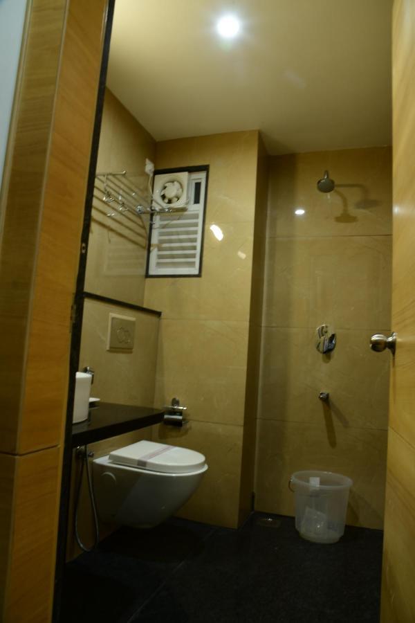 Hotel U.T.Elite بنغالور المظهر الخارجي الصورة