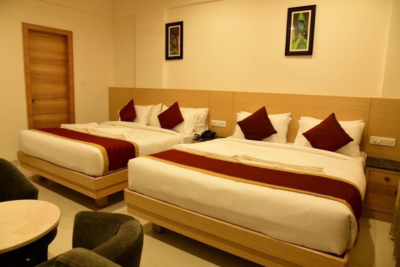 Hotel U.T.Elite بنغالور المظهر الخارجي الصورة